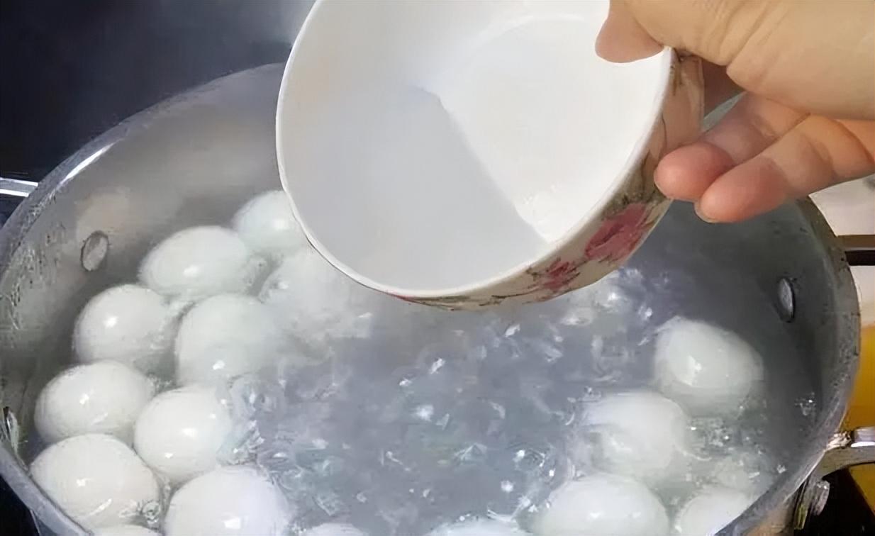 煮汤圆用冷水还是热水